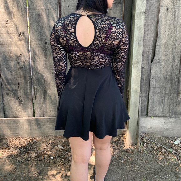 Black long sleeve dress - Picture 2 of 3